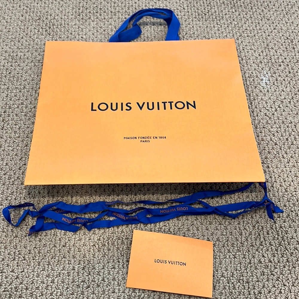Louis Vuitton, shopping bag, ribbon and card